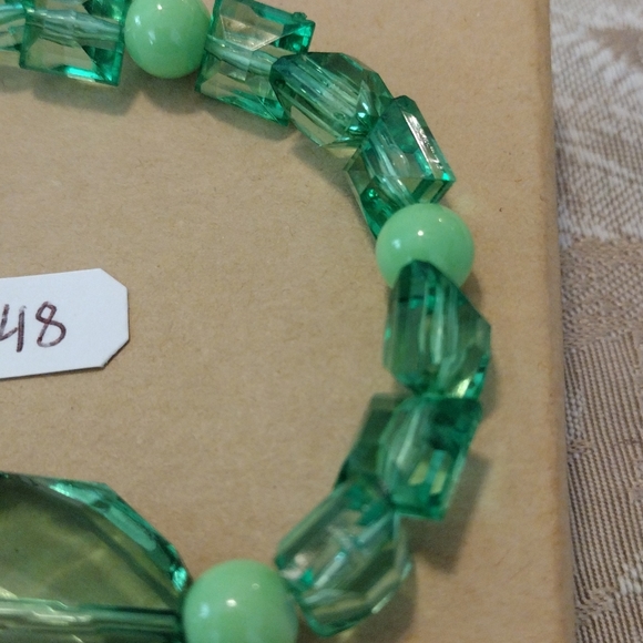Artemis's Gems custom-made beaded bracelet with large green Jewel, green - Picture 3 of 4